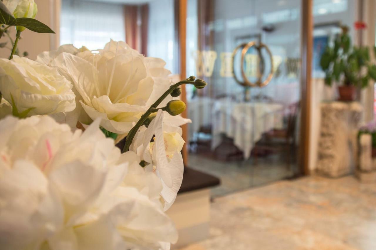 Hotel West End 알라시오 외부 사진