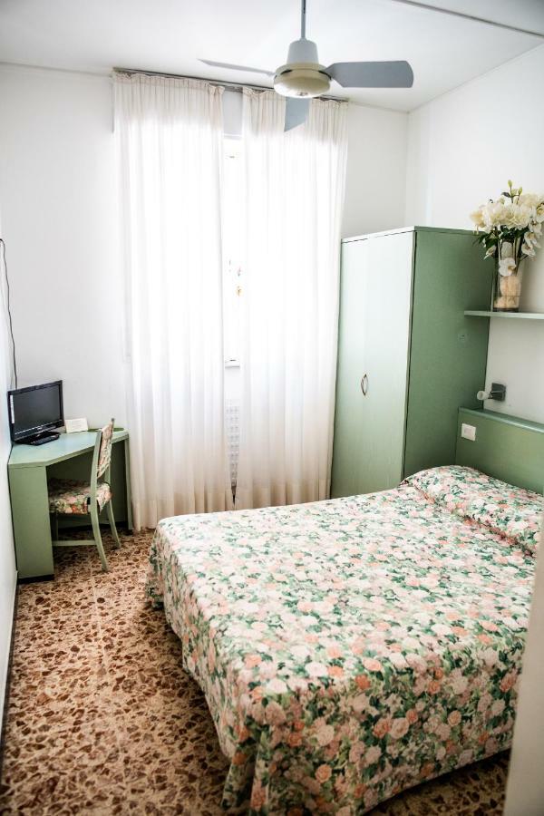 Hotel West End 알라시오 외부 사진