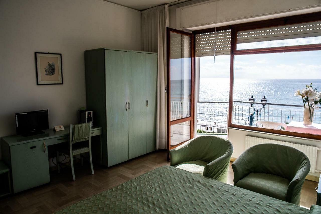 Hotel West End 알라시오 외부 사진