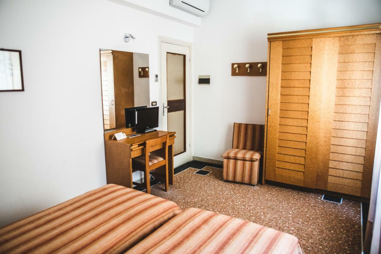 Hotel West End 알라시오 외부 사진