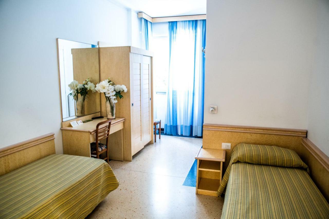 Hotel West End 알라시오 외부 사진