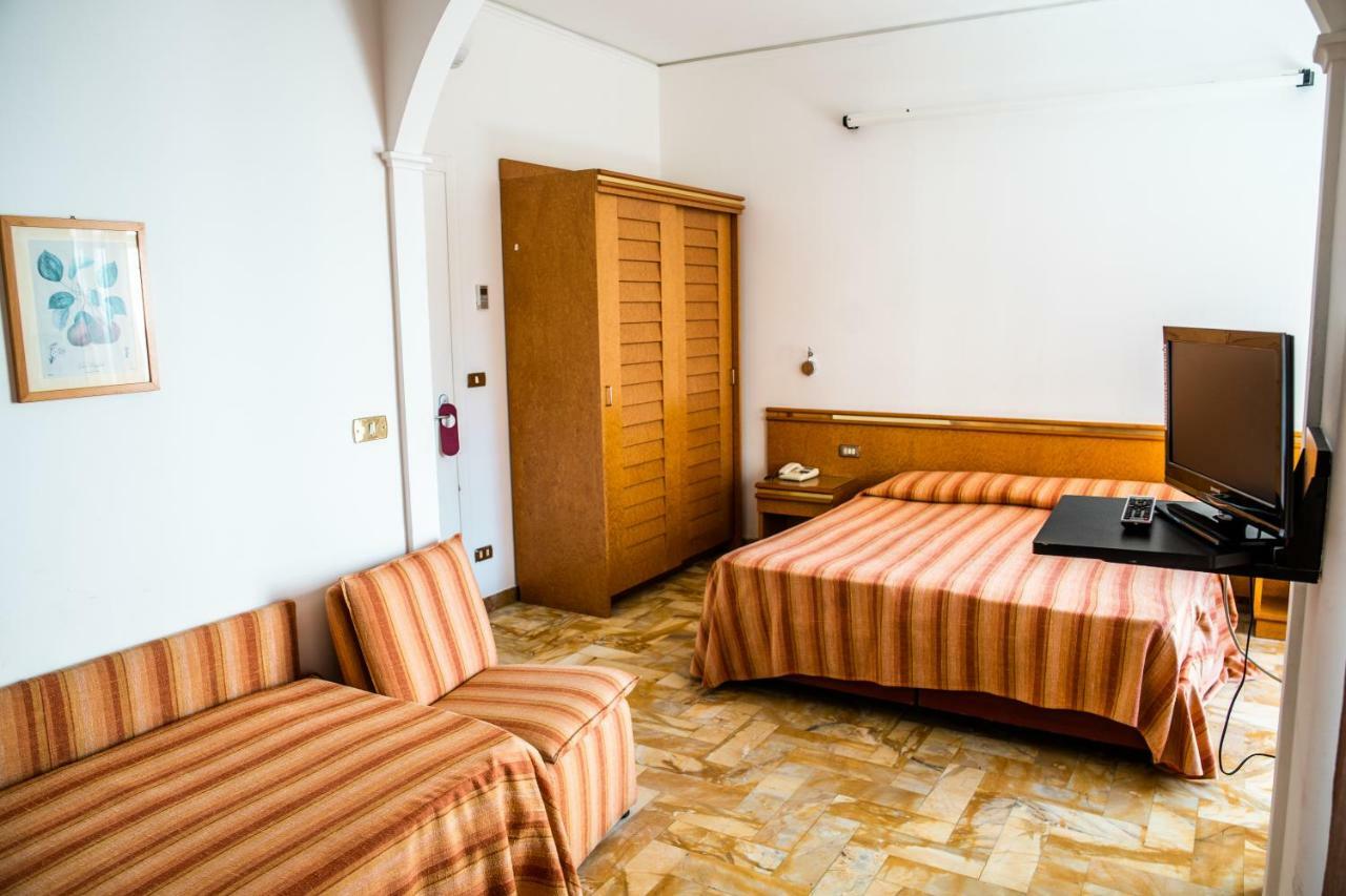 Hotel West End 알라시오 외부 사진