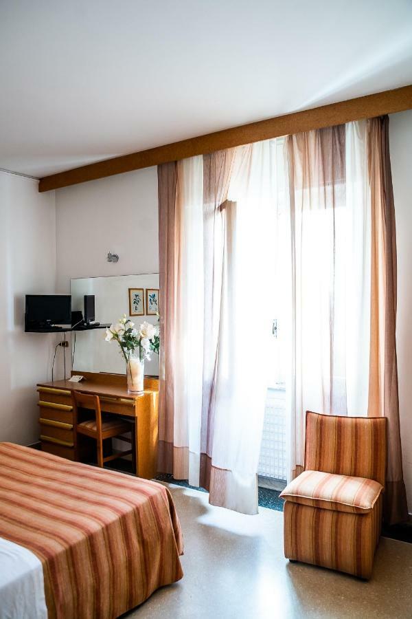 Hotel West End 알라시오 외부 사진
