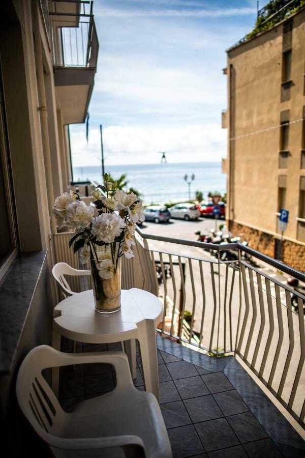 Hotel West End 알라시오 외부 사진