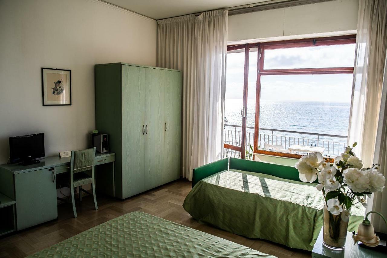 Hotel West End 알라시오 외부 사진