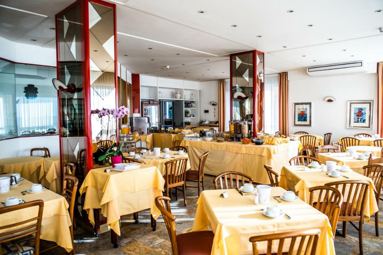 Hotel West End 알라시오 외부 사진