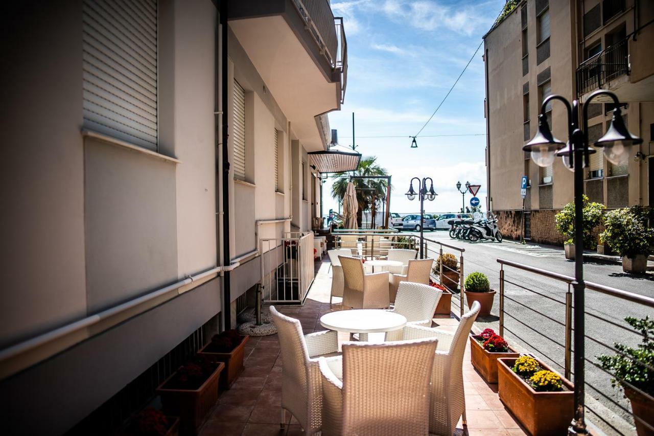 Hotel West End 알라시오 외부 사진